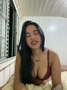 aslhey sandova online show from March 31, 11:40 pm