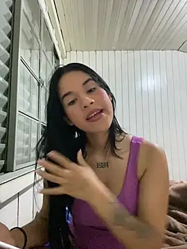 aslhey sandova online show from April 17, 12:13 am