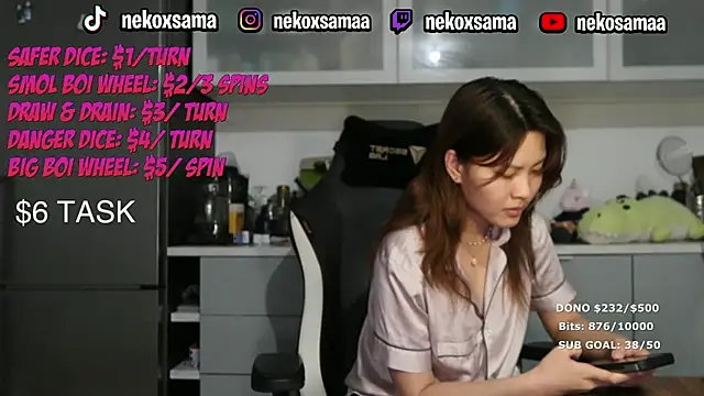 nekoxwaifu online show from May 3, 10:57 pm