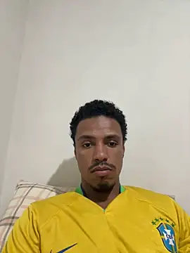 Snapshot of LorenzoBlack27 chatting on June 3, 11:31 pm LorenzoBlack27 online show from June 3, 11:31 pm