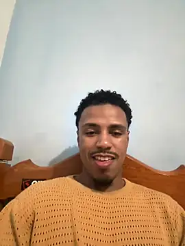 Snapshot of LorenzoBlack27 chatting on July 10, 3:39 am LorenzoBlack27 online show from July 10, 3:39 am