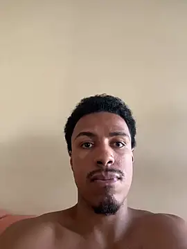 Snapshot of LorenzoBlack27 chatting on July 14, 5:30 pm LorenzoBlack27 online show from July 14, 5:30 pm