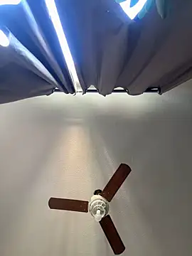 LorenzoBlack27 online show from March 29, 5:25 pm