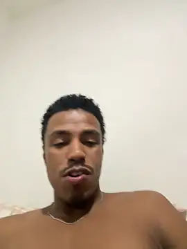 Snapshot of LorenzoBlack27 chatting on May 24, 2:44 am LorenzoBlack27 online show from May 24, 2:44 am