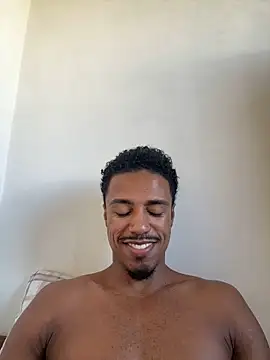 Snapshot of LorenzoBlack27 chatting on April 26, 7:33 pm LorenzoBlack27 online show from April 26, 7:33 pm
