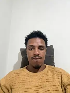 Snapshot of LorenzoBlack27 chatting on April 28, 2:10 am LorenzoBlack27 online show from April 28, 2:10 am
