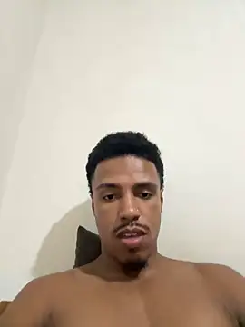 Snapshot of LorenzoBlack27 chatting on May 4, 10:12 pm LorenzoBlack27 online show from May 4, 10:12 pm