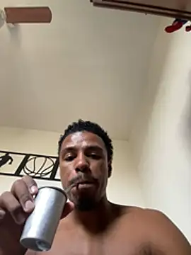 Snapshot of LorenzoBlack27 chatting on May 17, 7:36 pm LorenzoBlack27 online show from May 17, 7:36 pm