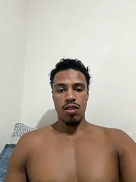 Snapshot of LorenzoBlack27 chatting on June 23, 10:52 pm LorenzoBlack27 online show from June 23, 10:52 pm