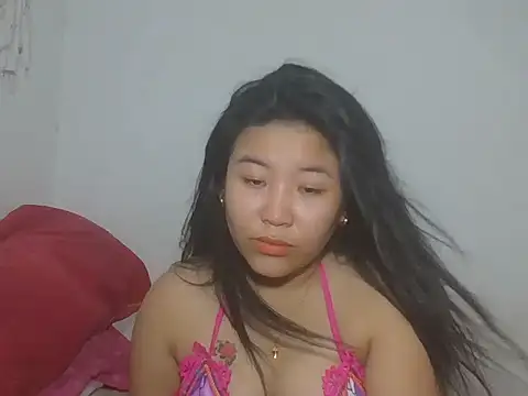 Zyeiii online show from April 24, 9:44 am