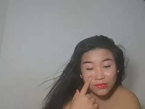 Zyeiii online show from May 24, 4:18 pm