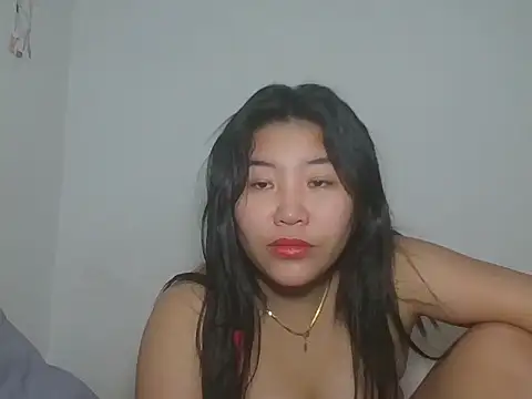 Zyeiii online show from February 11, 4:40 pm