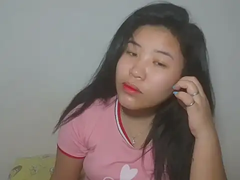 Zyeiii online show from March 13, 9:31 pm