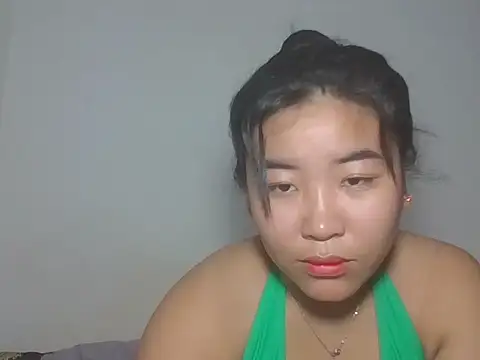 Zyeiii online show from March 14, 9:43 pm