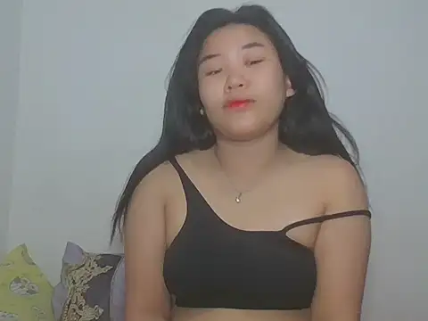 Zyeiii online show from March 9, 9:13 am