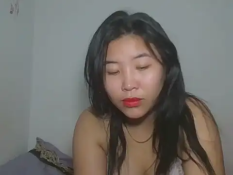 Zyeiii online show from February 10, 8:30 pm