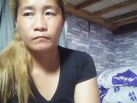 Snapshot of lovelyxxx88 chatting on January 15, 7:34 am lovelyxxx88 online show from January 15, 7:34 am