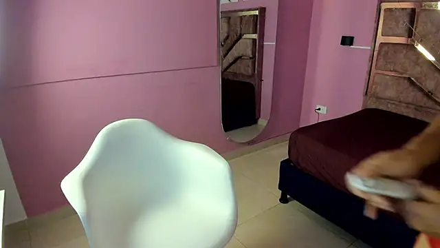 evelyn lovv online show from March 4, 3:25 am