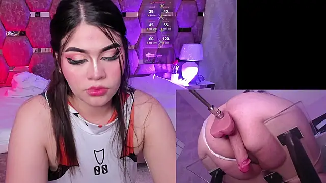 IsabellaBlow online show from May 15, 1:53 pm