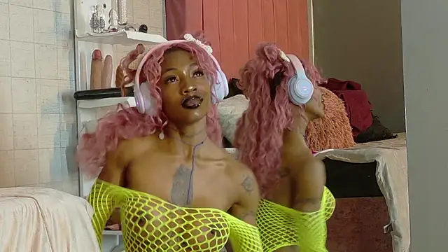 DaniaMarcell online show from March 21, 4:57 am