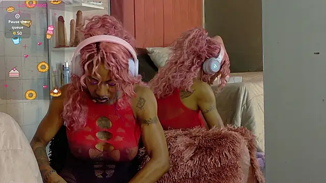 DaniaMarcell online show from March 19, 6:35 am