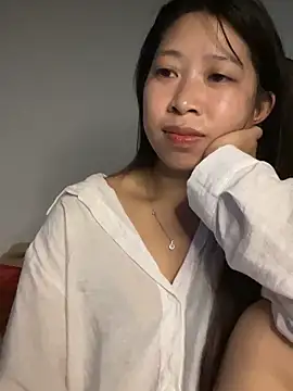 Snapshot of Mayly_lucky2 chatting on June 19, 1:44 am Mayly lucky2 online show from June 19, 1:44 am
