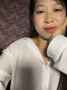 Snapshot of Mayly_lucky2 chatting on July 3, 10:38 pm Mayly lucky2 online show from July 3, 10:38 pm