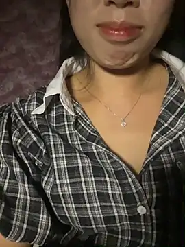 Snapshot of Mayly_lucky2 chatting on July 18, 2:47 pm Mayly lucky2 online show from July 18, 2:47 pm