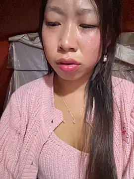 Snapshot of Mayly_lucky2 chatting on February 17, 2:36 pm Mayly lucky2 online show from February 17, 2:36 pm