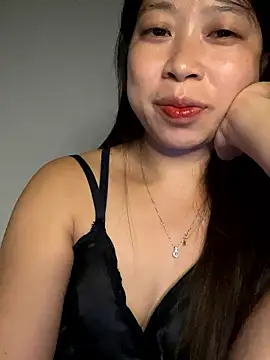 Snapshot of Mayly_lucky2 chatting on June 10, 1:56 pm Mayly lucky2 online show from June 10, 1:56 pm