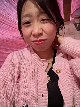 Snapshot of Mayly_lucky2 chatting on February 21, 10:06 am Mayly lucky2 online show from February 21, 10:06 am