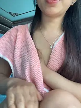 Snapshot of Mayly_lucky2 chatting on May 21, 10:12 am Mayly lucky2 online show from May 21, 10:12 am