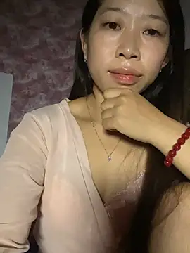 Snapshot of Mayly_lucky2 chatting on July 8, 12:03 am Mayly lucky2 online show from July 8, 12:03 am
