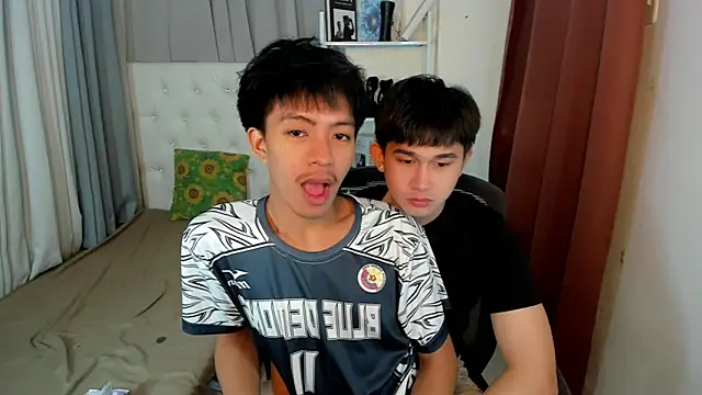 davincihugecock online show from February 5, 4:36 pm