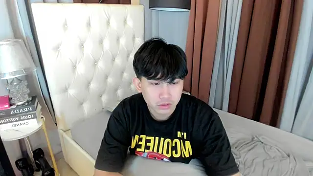 davincihugecock online show from July 13, 6:29 pm