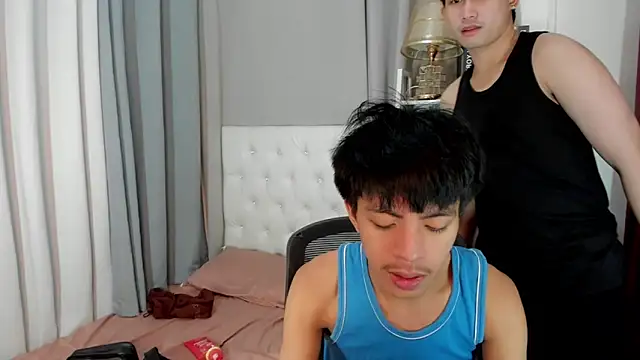 davincihugecock online show from February 15, 4:50 pm