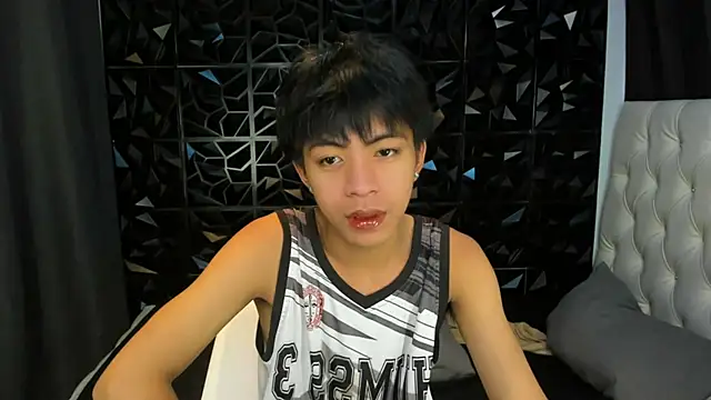 davincihugecock online show from March 25, 5:23 pm