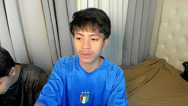 davincihugecock online show from February 8, 4:37 pm