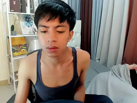 davincihugecock online show from April 7, 4:31 pm