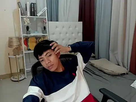 davincihugecock online show from March 9, 4:43 pm