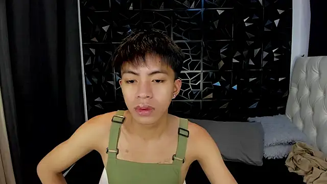 davincihugecock online show from April 1, 5:54 pm