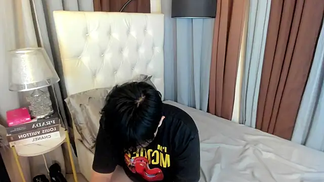 davincihugecock online show from July 12, 6:09 pm