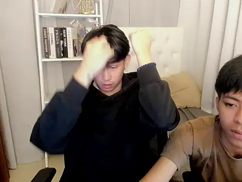 davincihugecock online show from February 28, 5:56 pm