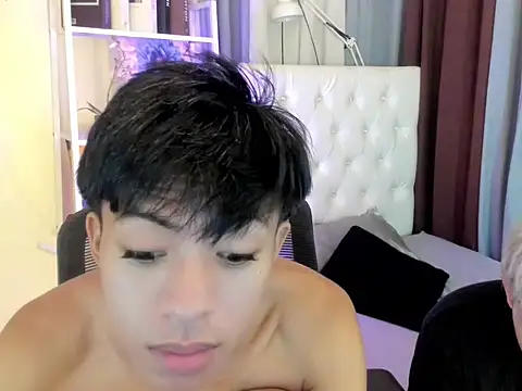 davincihugecock online show from April 28, 2:27 am