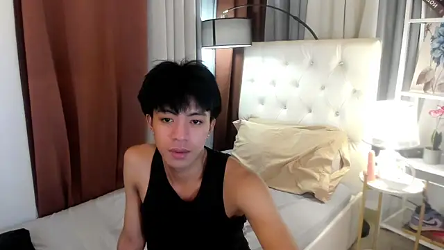 davincihugecock online show from May 11, 6:38 pm