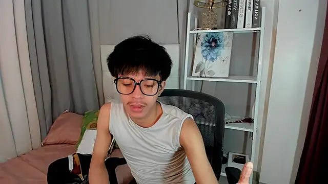 davincihugecock online show from February 16, 4:27 pm