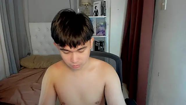 davincihugecock online show from February 19, 4:37 pm