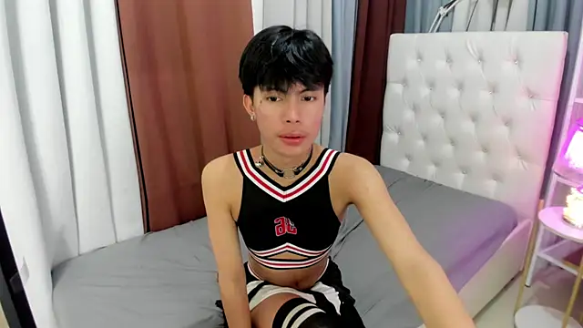 urtwinkbrixz online show from April 13, 4:49 am