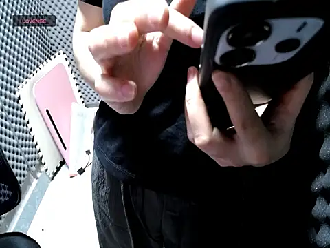 Shiny 68 online show from April 17, 1:36 pm