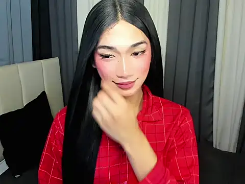 FyangFoxx online show from May 5, 5:27 pm
